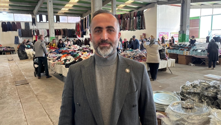 Eskişehir’de gece pazarı başladı: 150’ye yakın esnaf gece yarısına kadar açık olacak